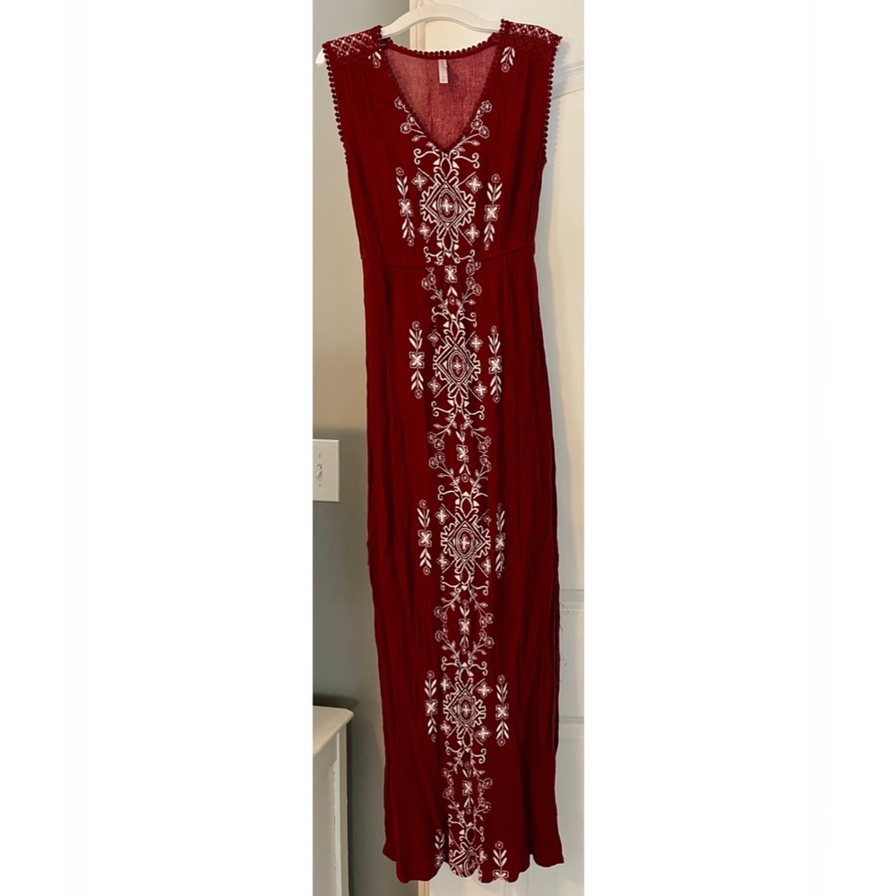 Stunning long patterned maxi dress